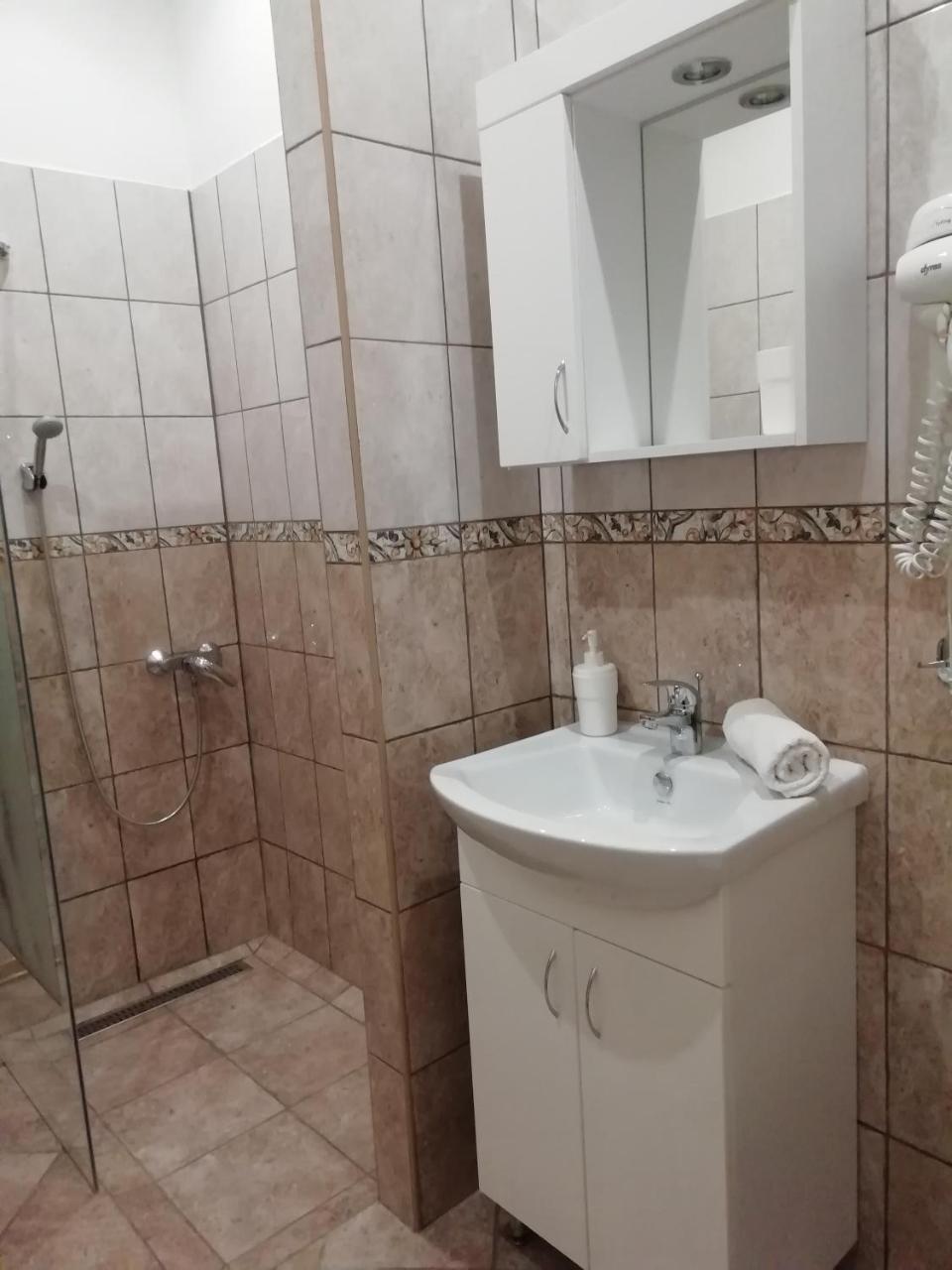 Balla Apartmanhaz شيوفوك المظهر الخارجي الصورة